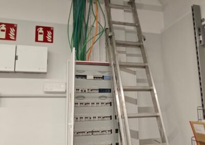 INSTALACION DE TIENDA ROPA